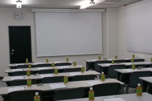 明日は単独説明会