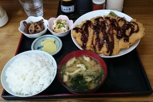 モリモリランチ