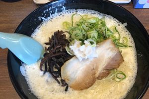 小倉のラーメン屋といえば「ぎょらん亭」